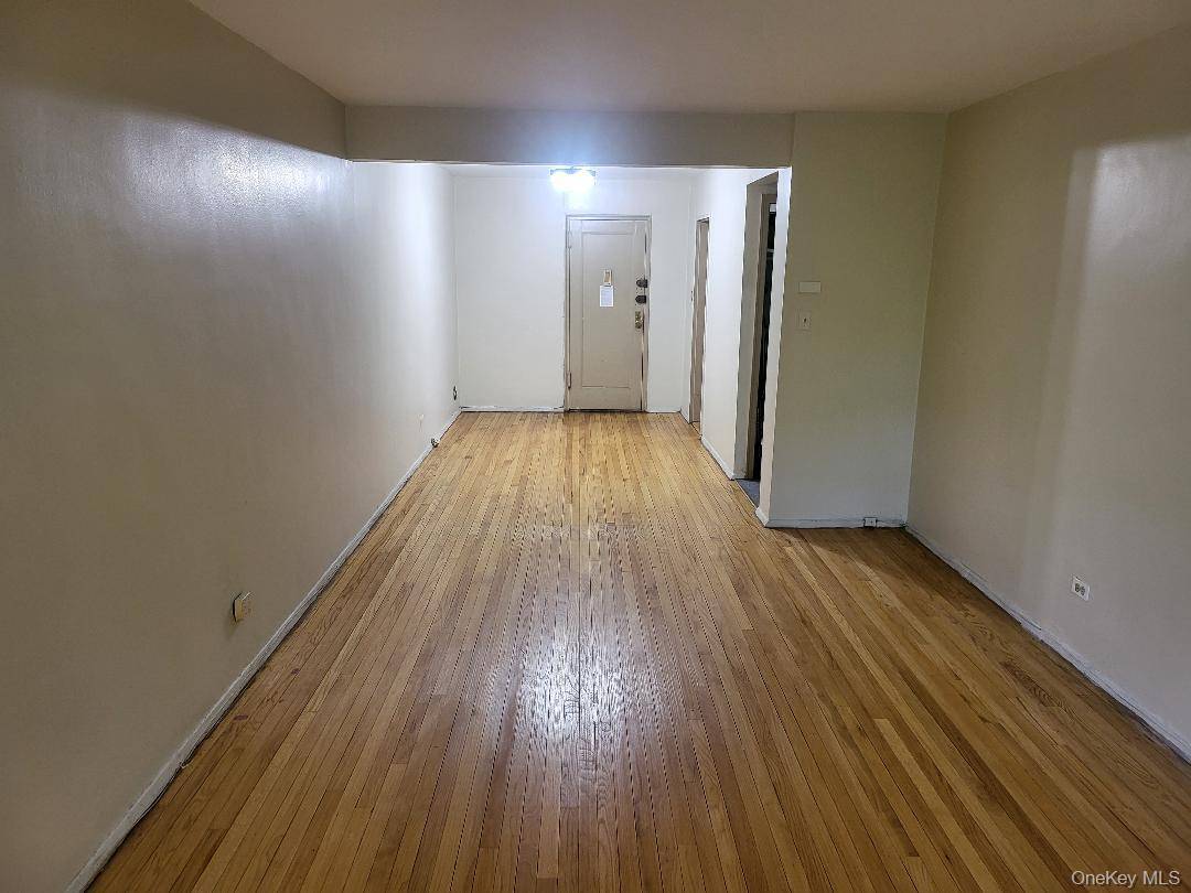 87-50 204 ST #B46, Hollis, NY 11423