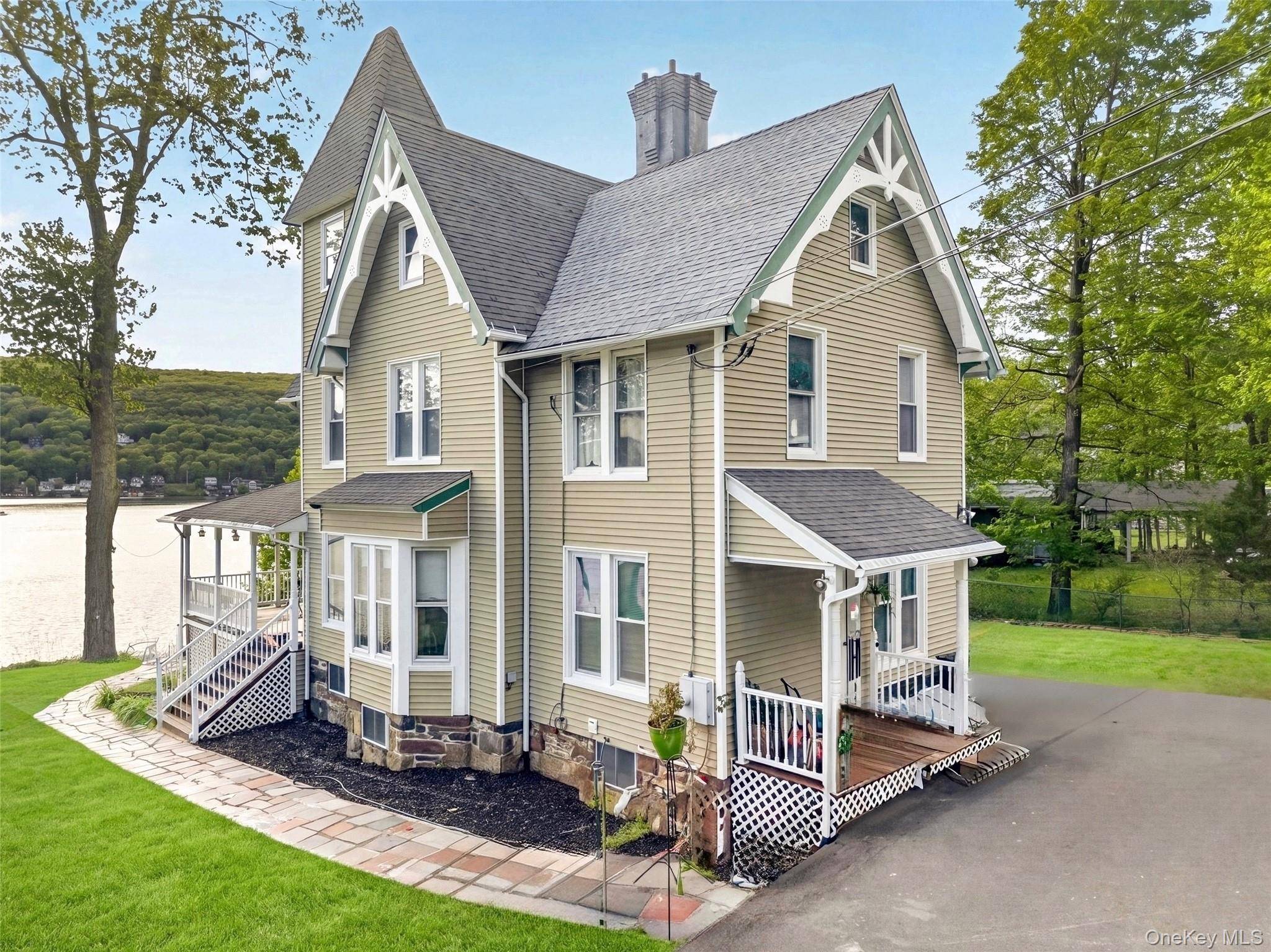 83 Edgemere AVE, Greenwood Lake, NY 10925