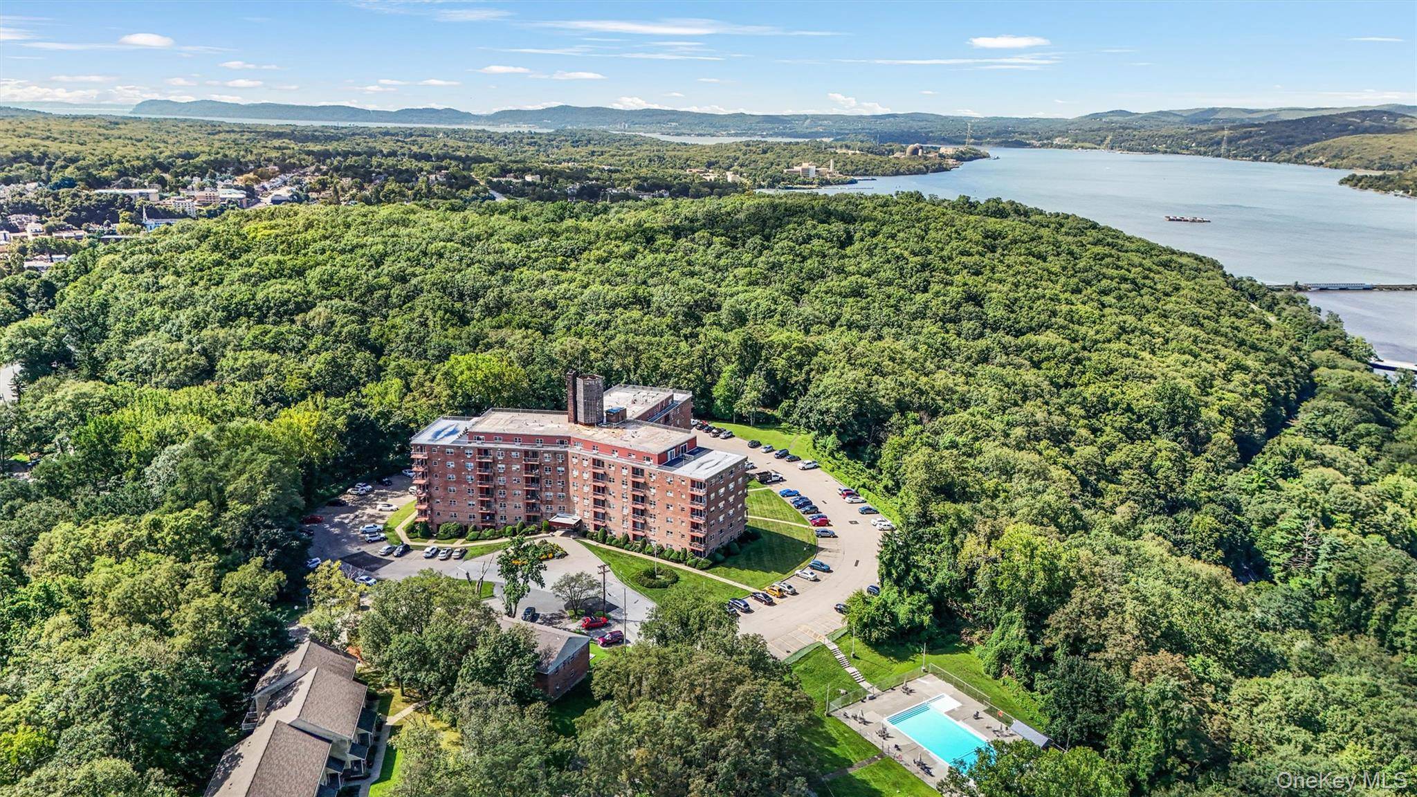 1 Lakeview DR #1P, Peekskill, NY 10566