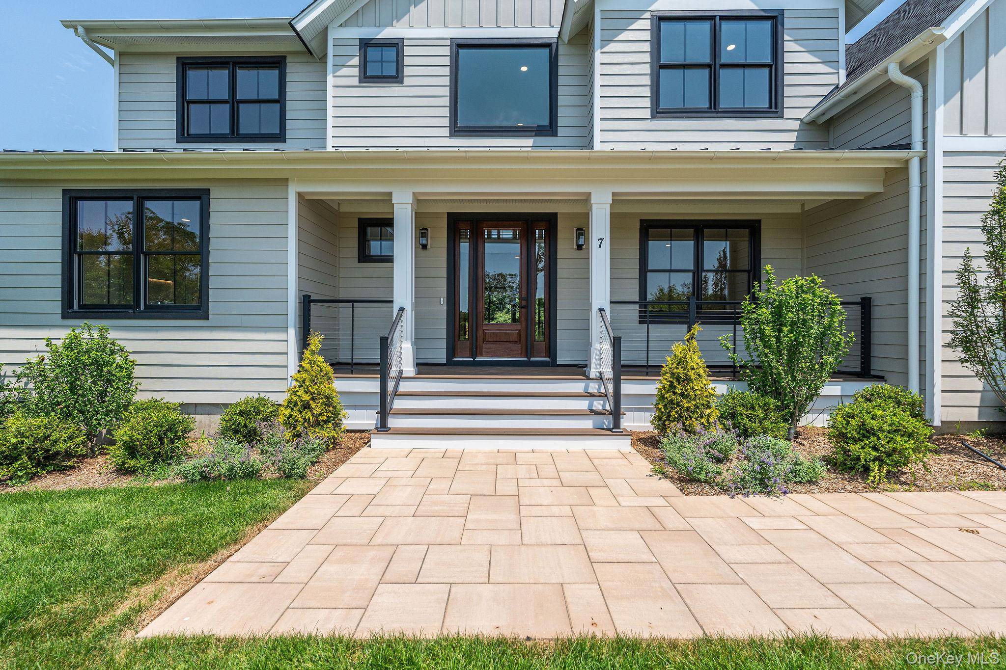 7 Sea Crest CT, Jamesport, NY 11947