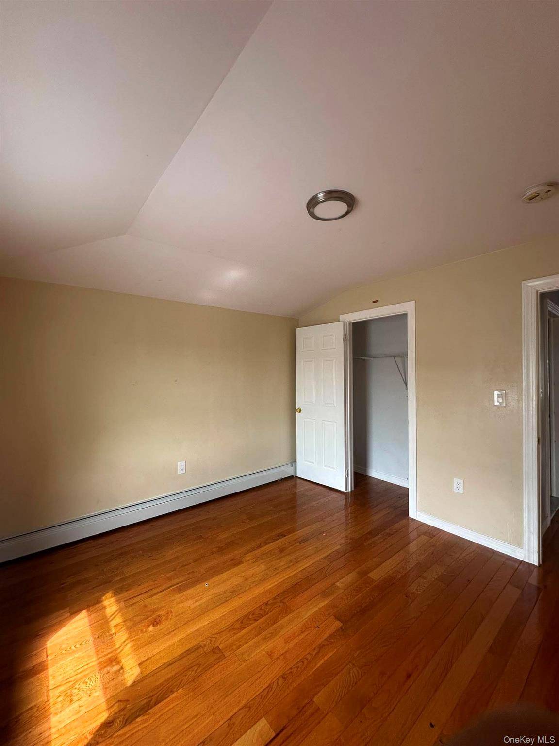 20120 120th AVE, Cambria Heights, NY 11412