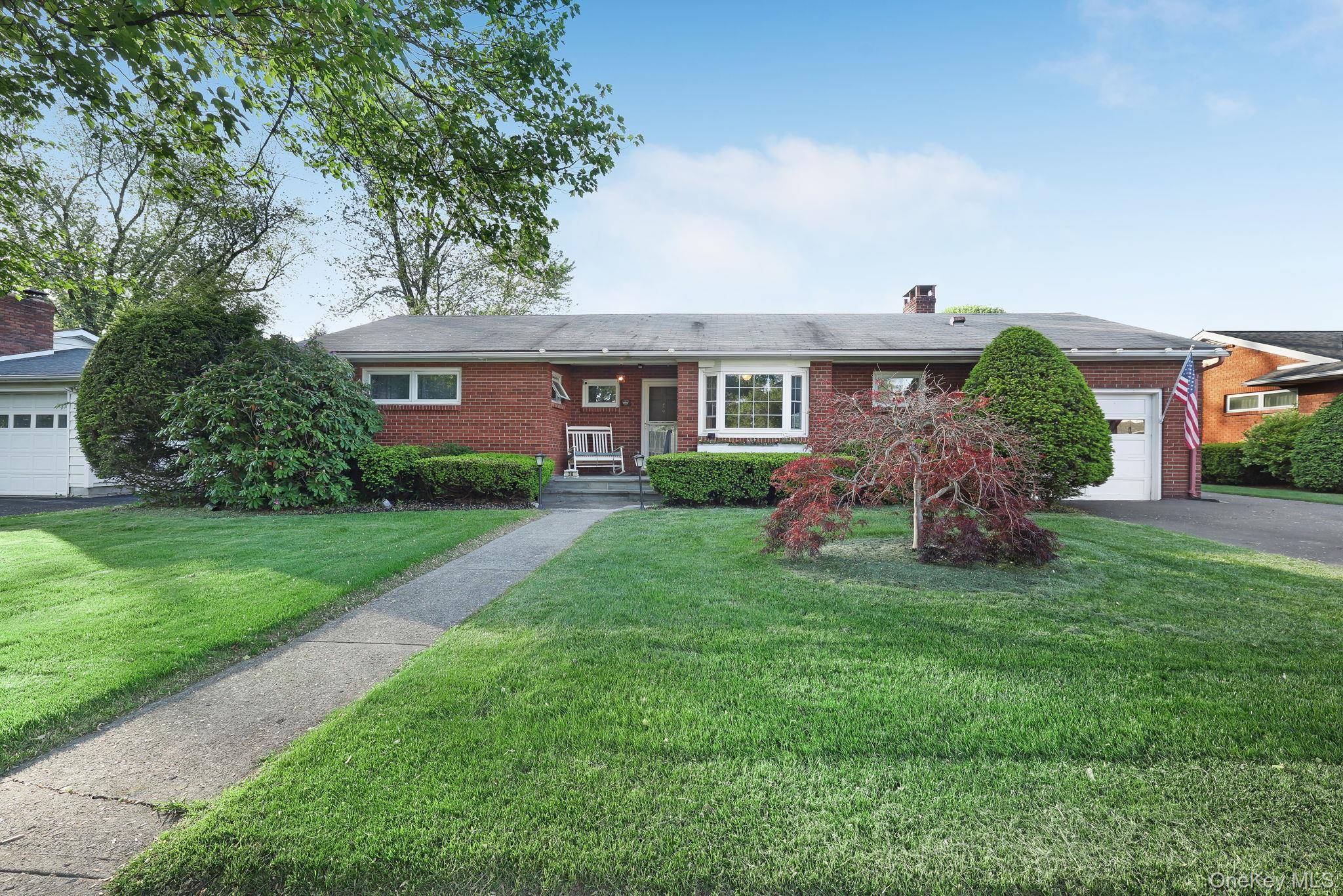 36 Finger ST, Saugerties, NY 12477
