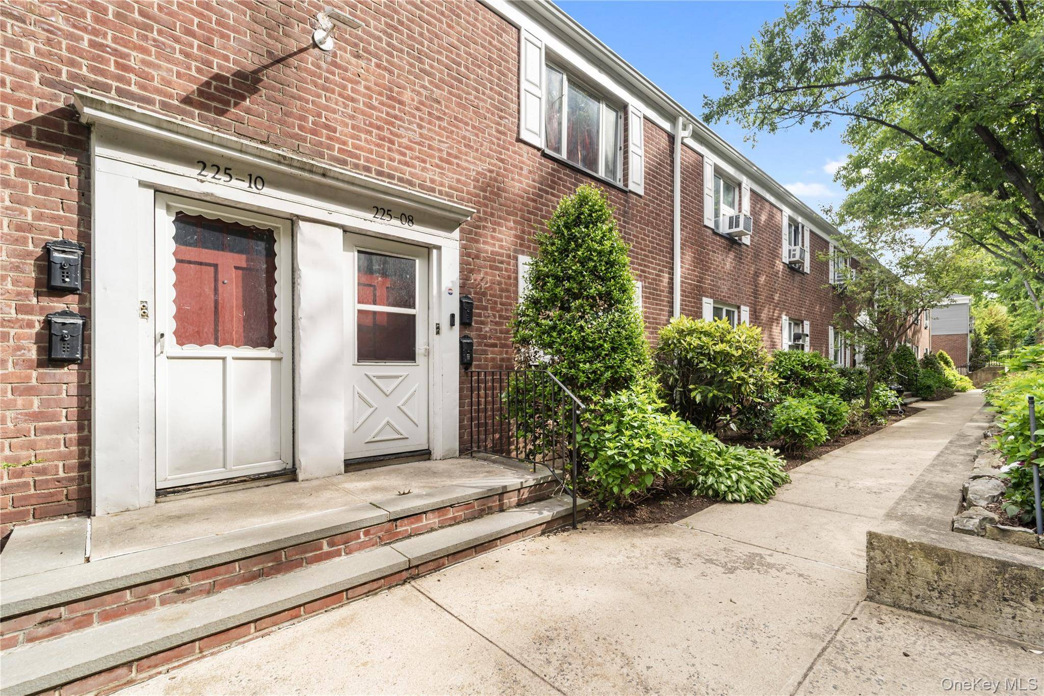 225-08 Stronghurst AVE #Upper, Queens Village, NY 11427