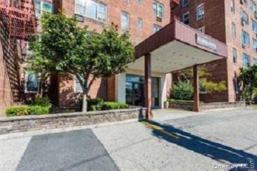 355 Bronx River RD #6I, Yonkers, NY 10704