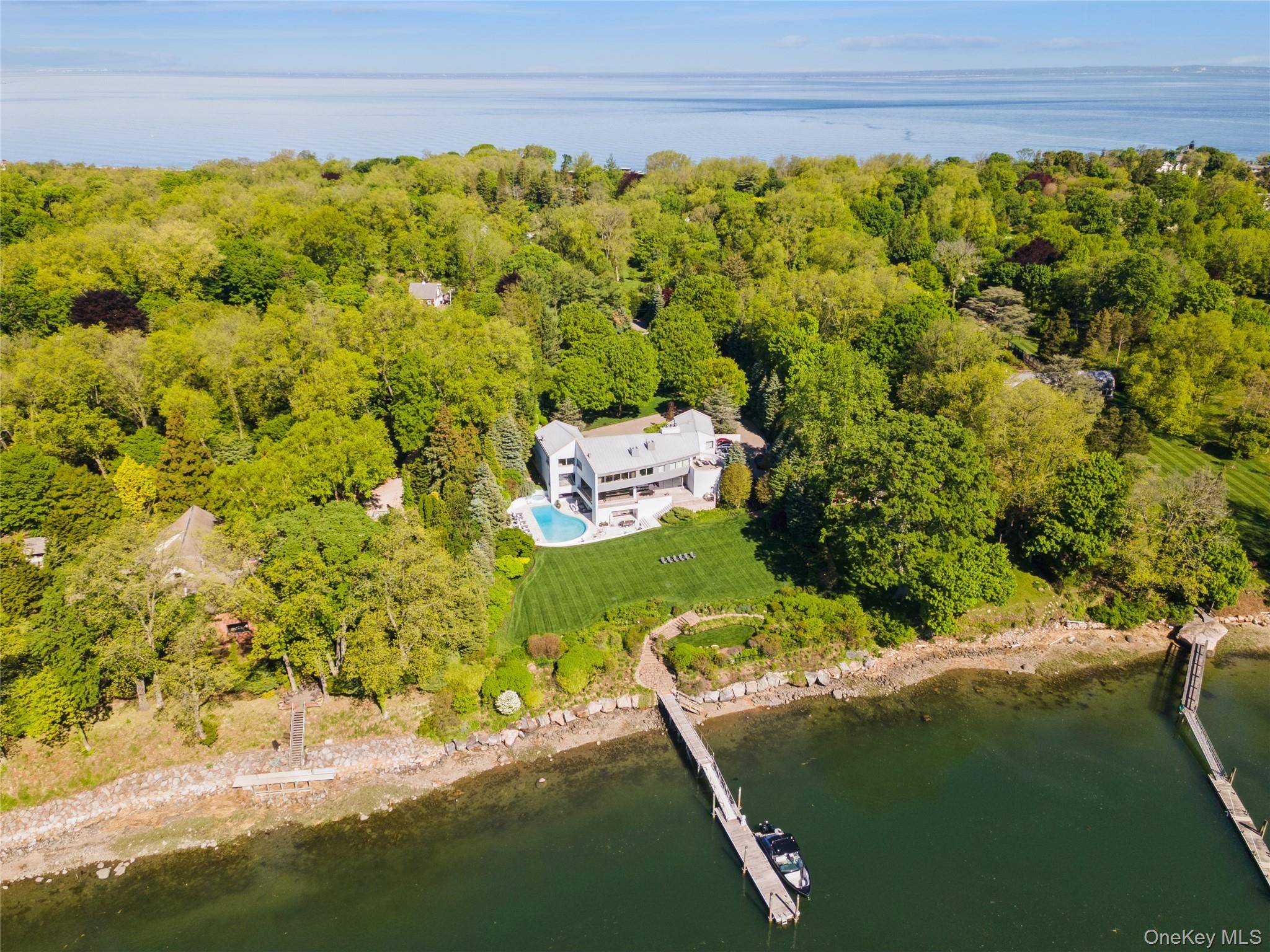 183 Old Field RD, Old Field, NY 11733