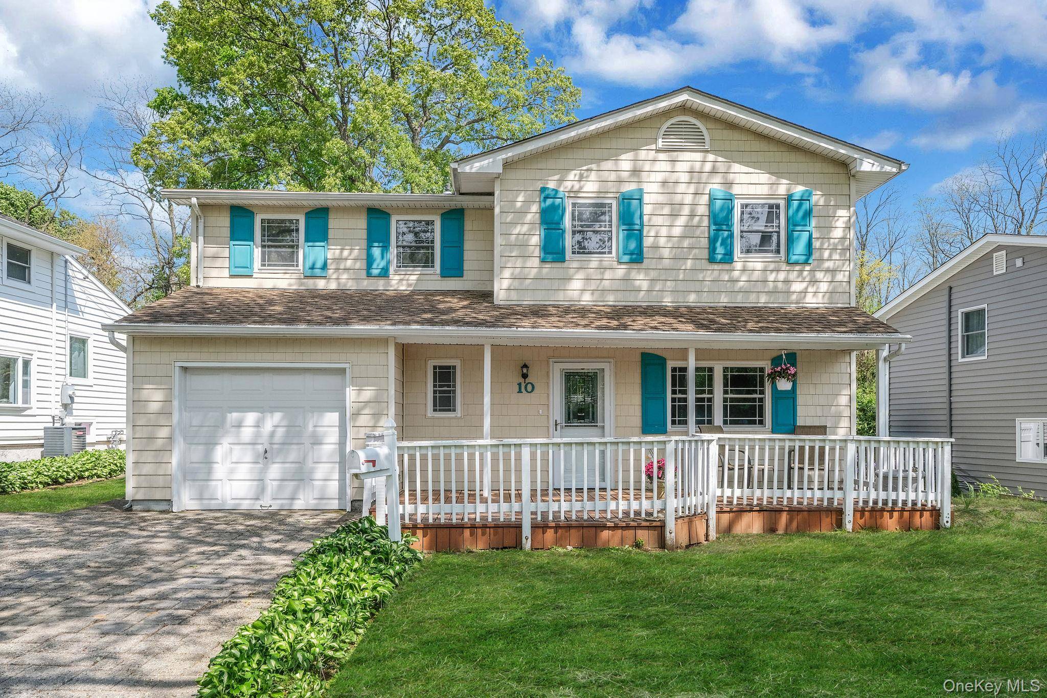 10 Magellan AVE, Kings Park, NY 11754