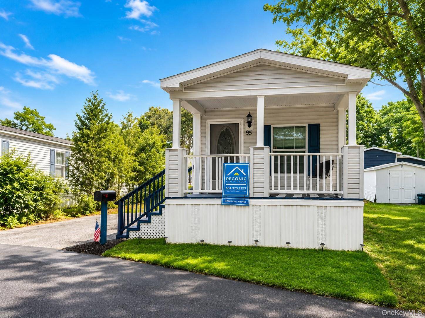 37 Hubbard AVE #95, Riverhead, NY 11901