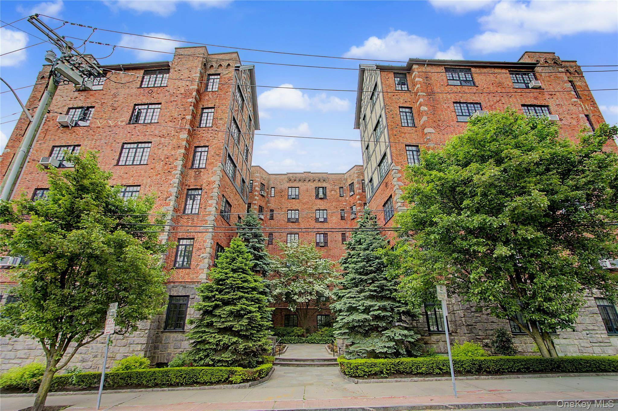 45 W Pondfield RD #LL2, Bronxville, NY 10708