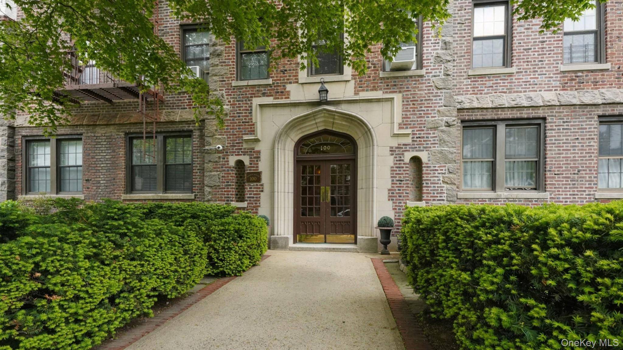 100 Parkway RD #5D, Bronxville, NY 10708