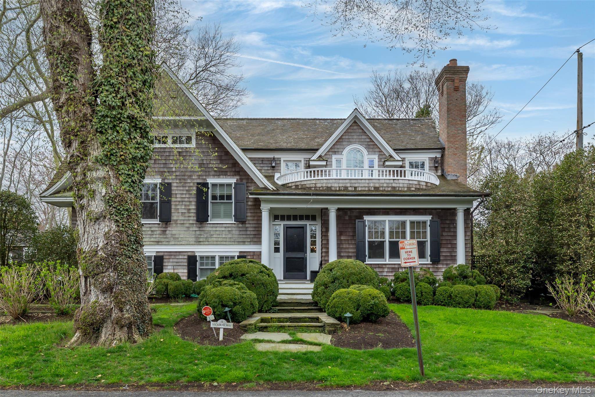 1 Meadow WAY, East Hampton, NY 11937