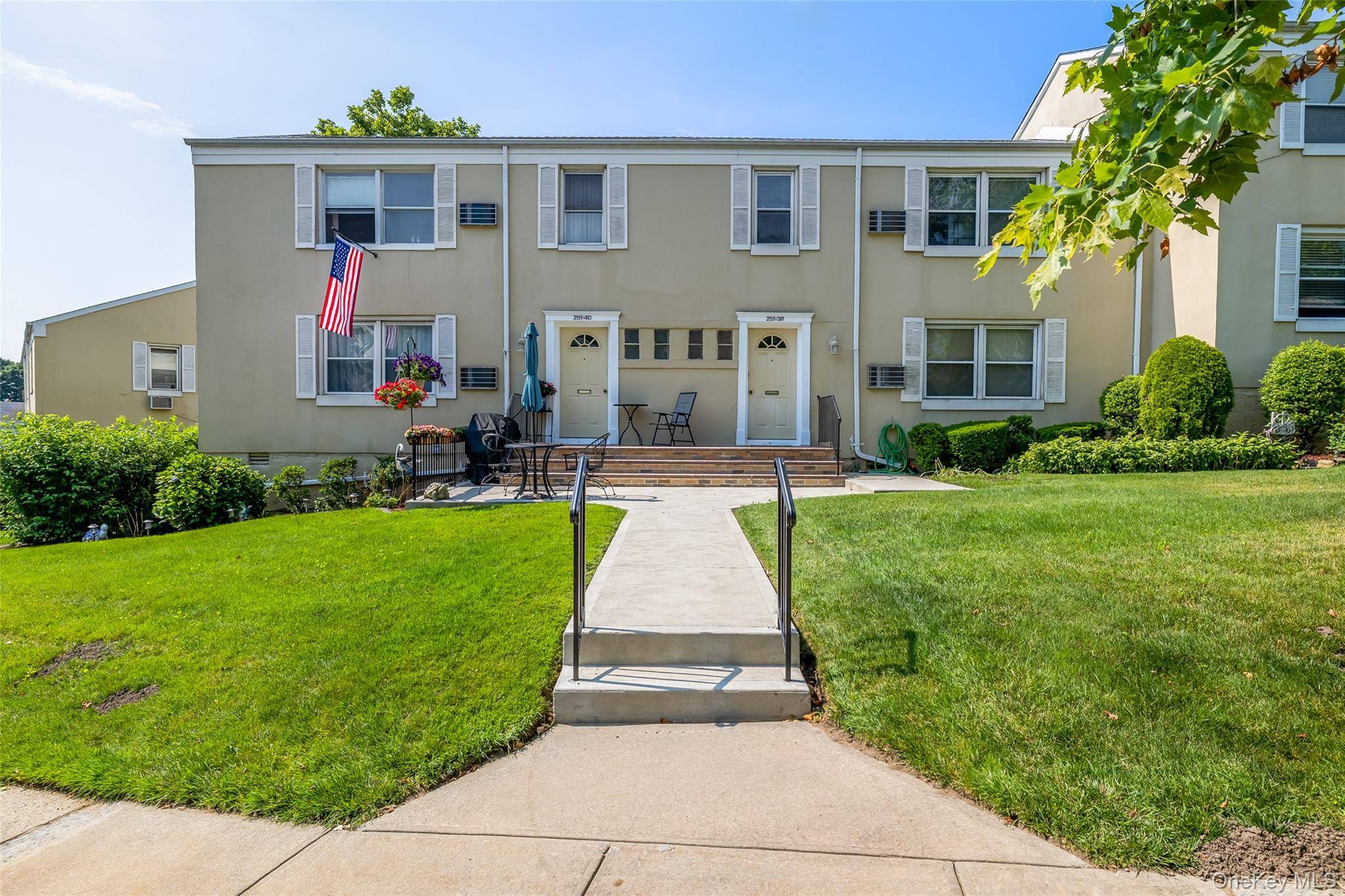 251-38 71st AVE #80B, Bellerose, NY 11426
