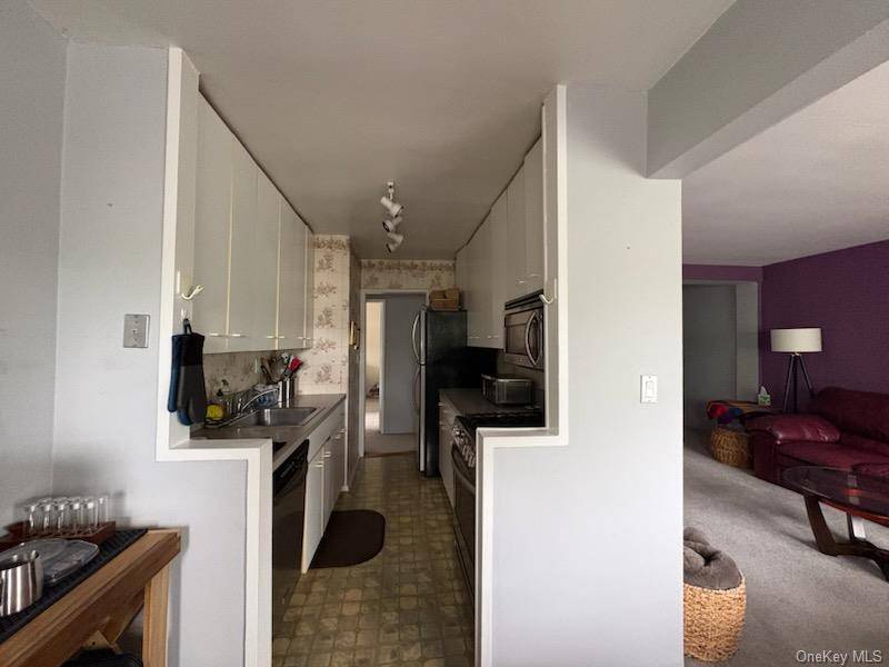 505 Central AVE #308, White Plains, NY 10606