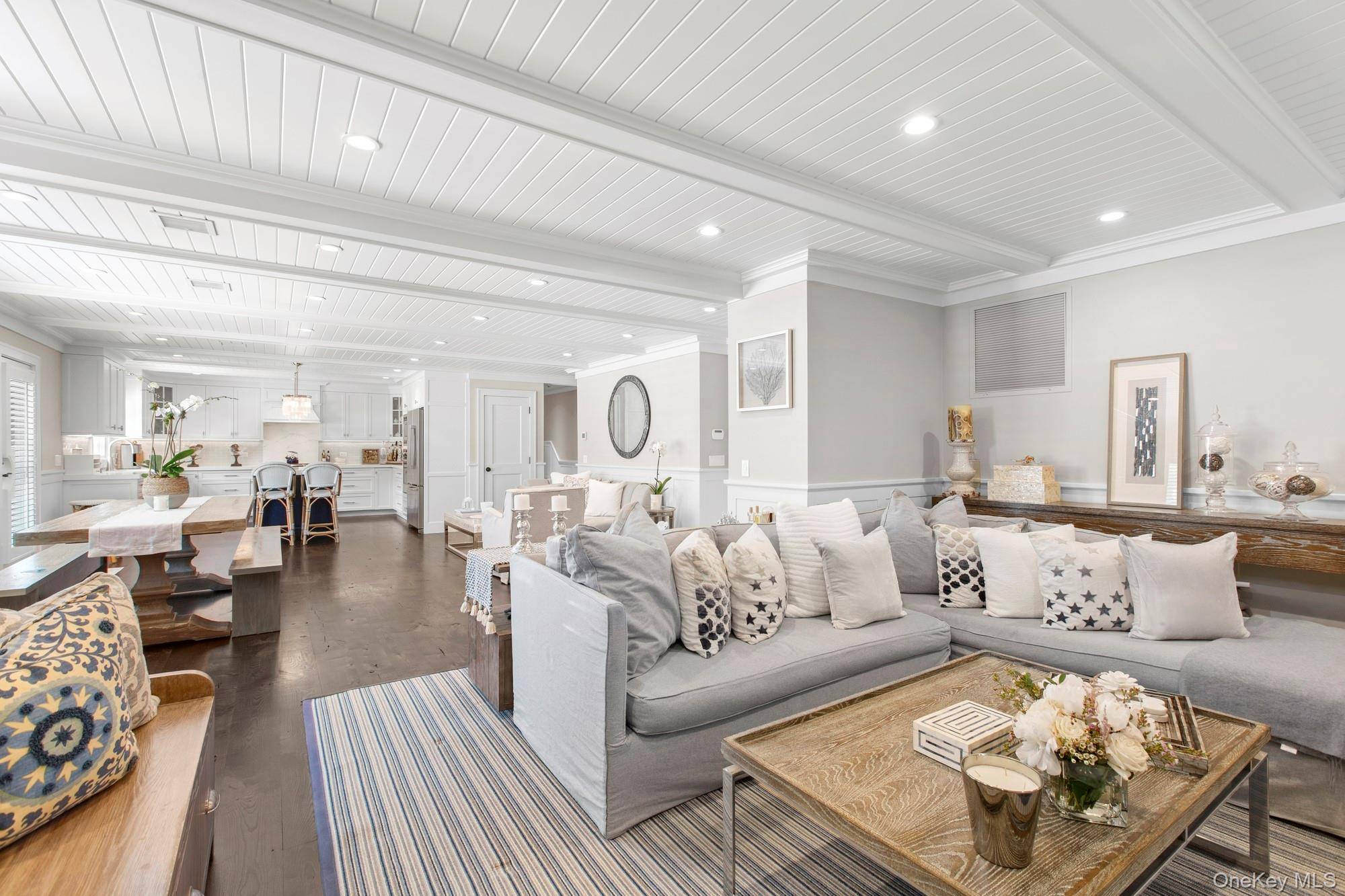 90 Rogers AVE, Westhampton Beach, NY 11978
