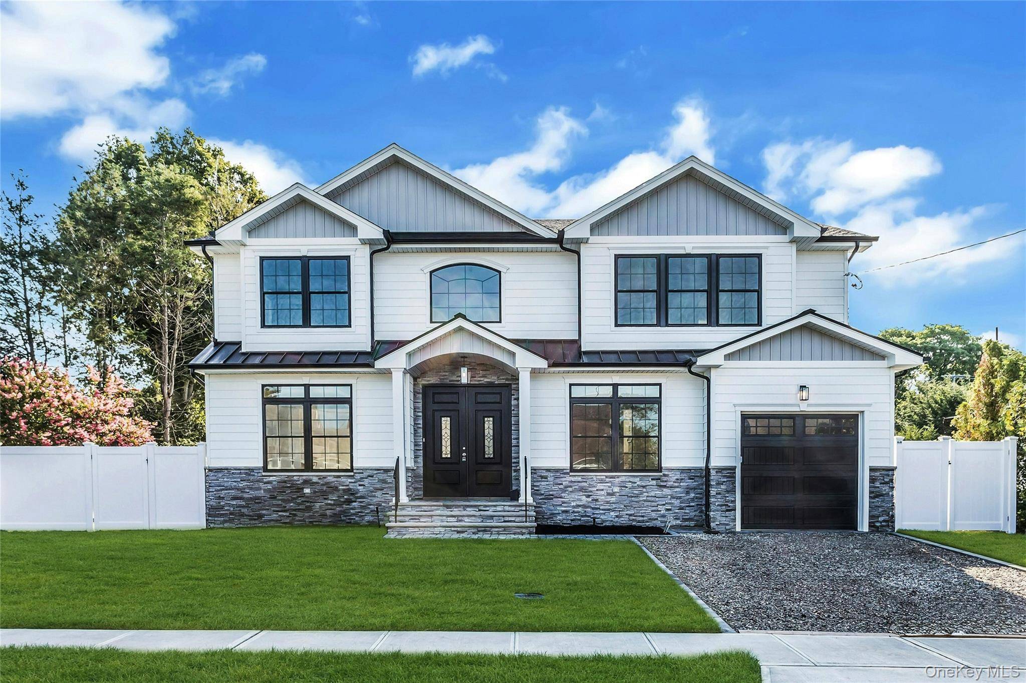 76 Wyoming CT, Syosset, NY 11791