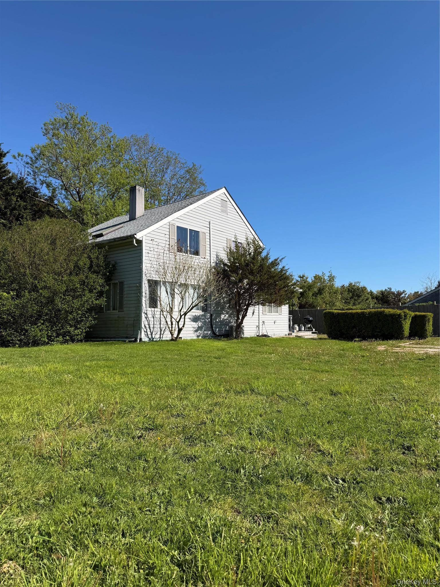 248 County Rd 39, Southampton, NY 11968