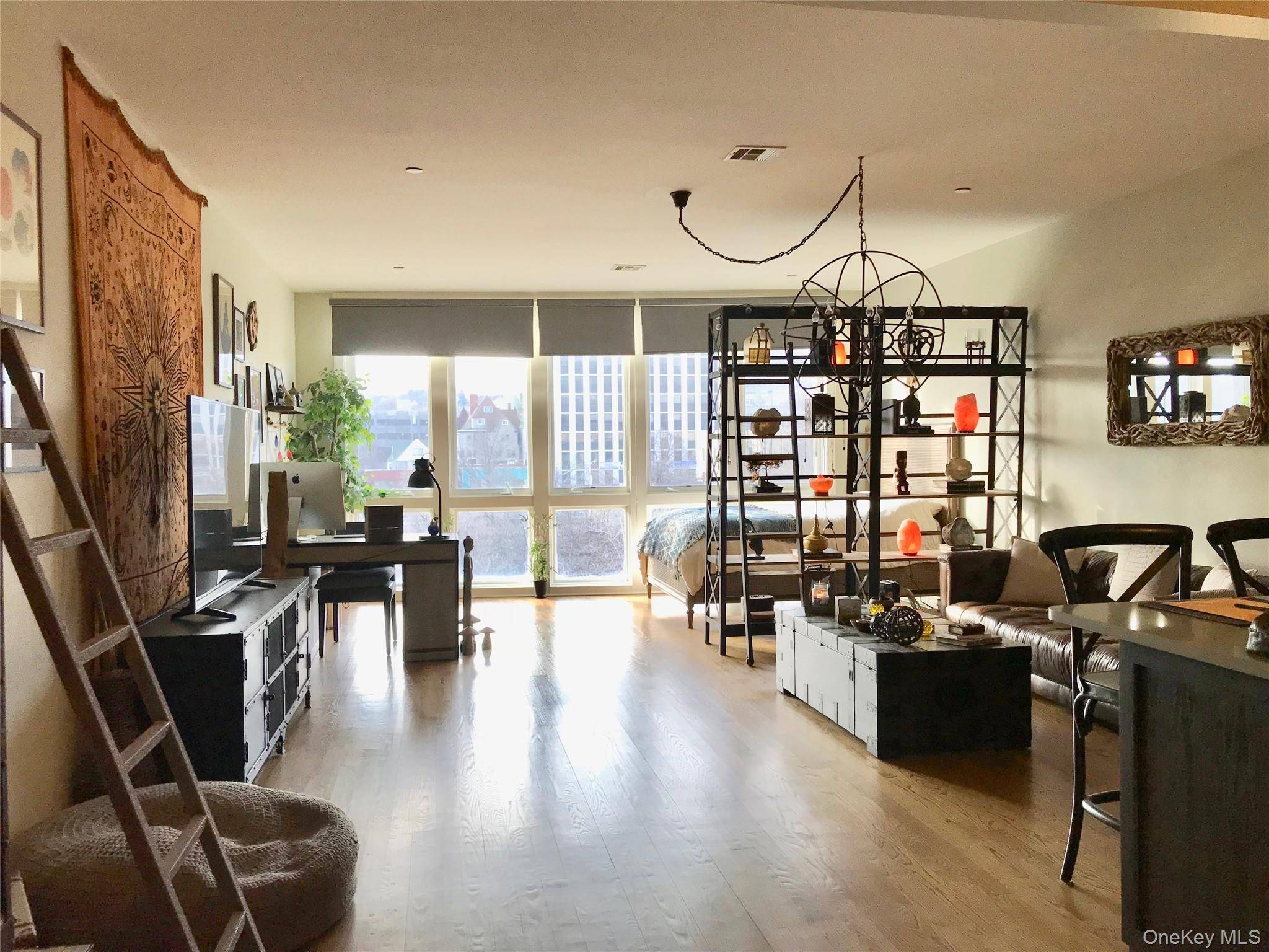 90 Bay Street Landing #2G, Staten Island, NY 10301