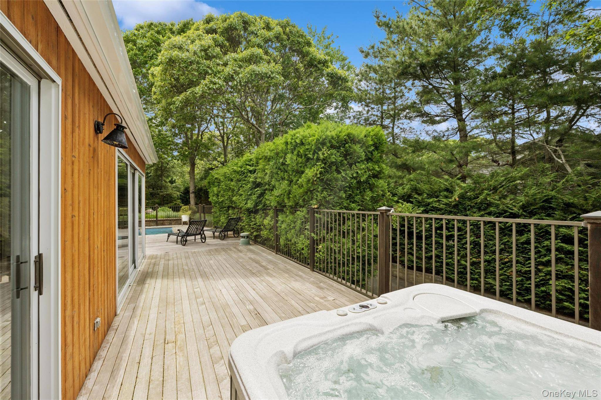 620 Wunneweta RD, Cutchogue, NY 11935