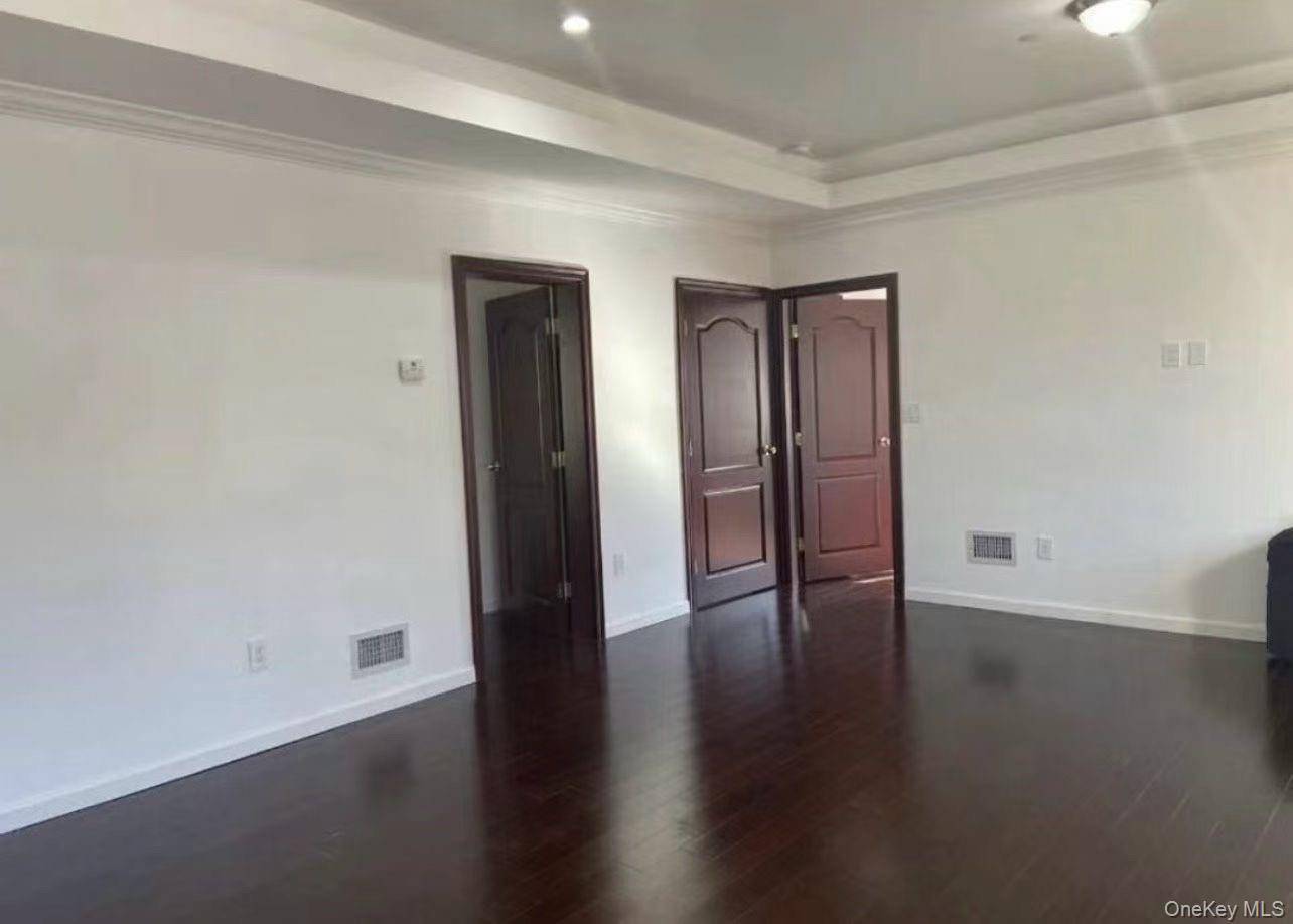 40-49 189th ST, Flushing, NY 11358