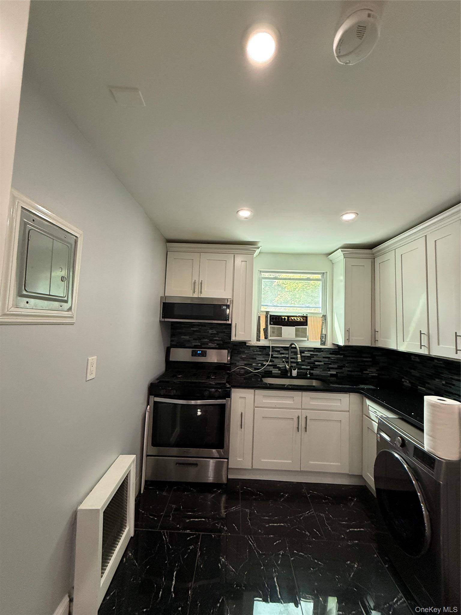 219 Rumsey Rd #1A, Yonkers, NY 10705