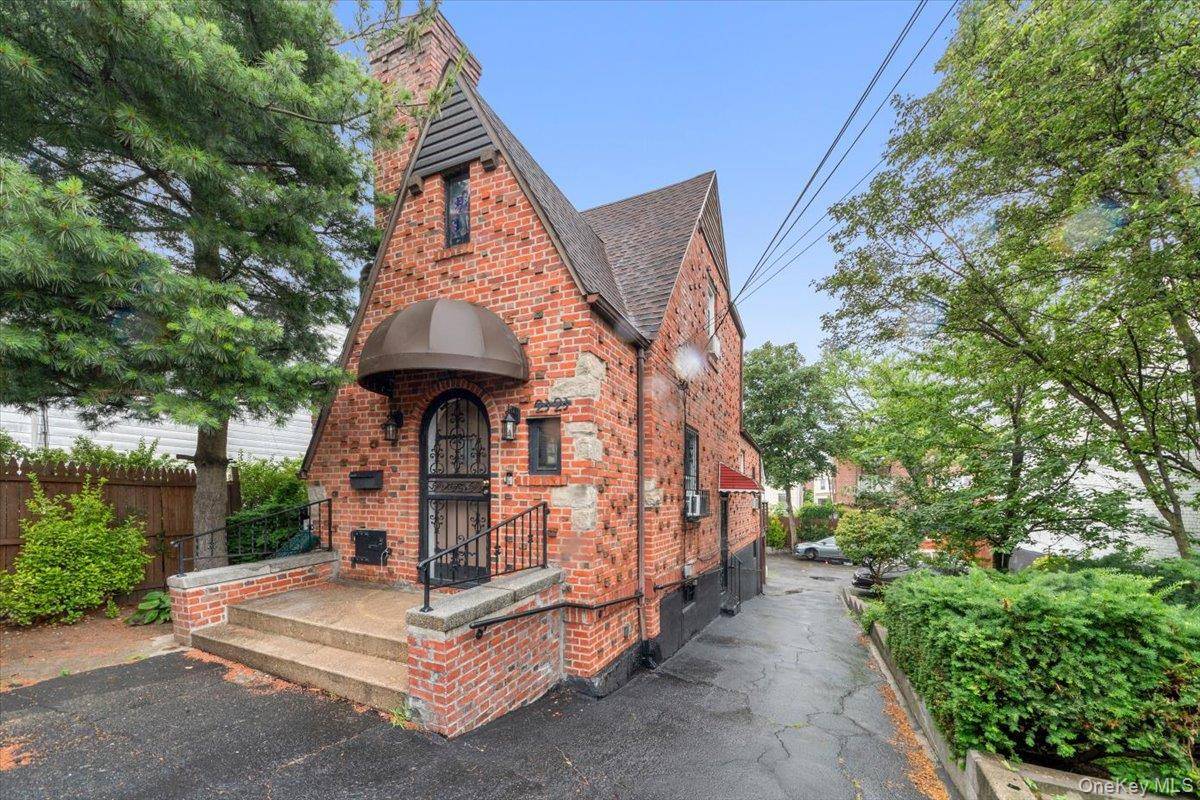 2323 Powell AVE, Bronx, NY 10462