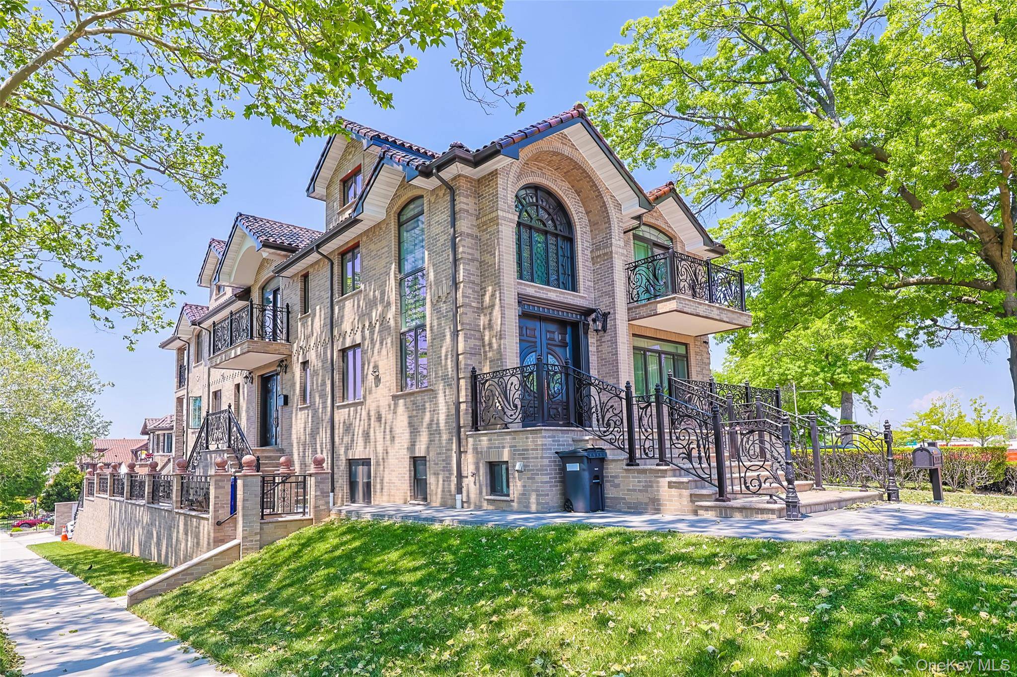 21-20 Francis Lewis BLVD, Whitestone, NY 11357