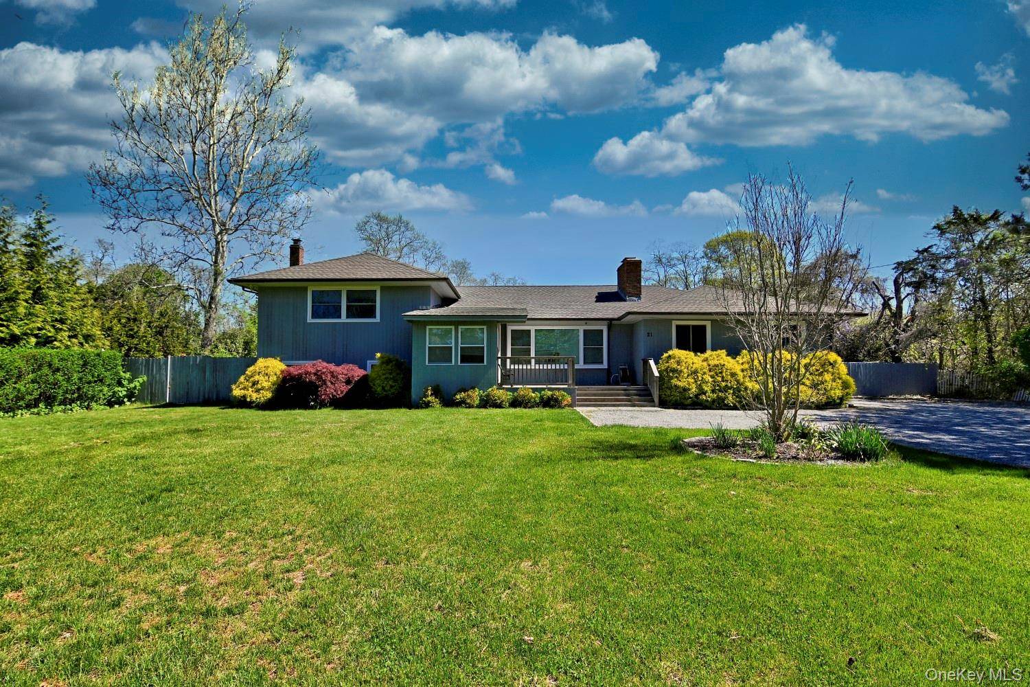 21 Sunset AVE, East Quogue, NY 11942