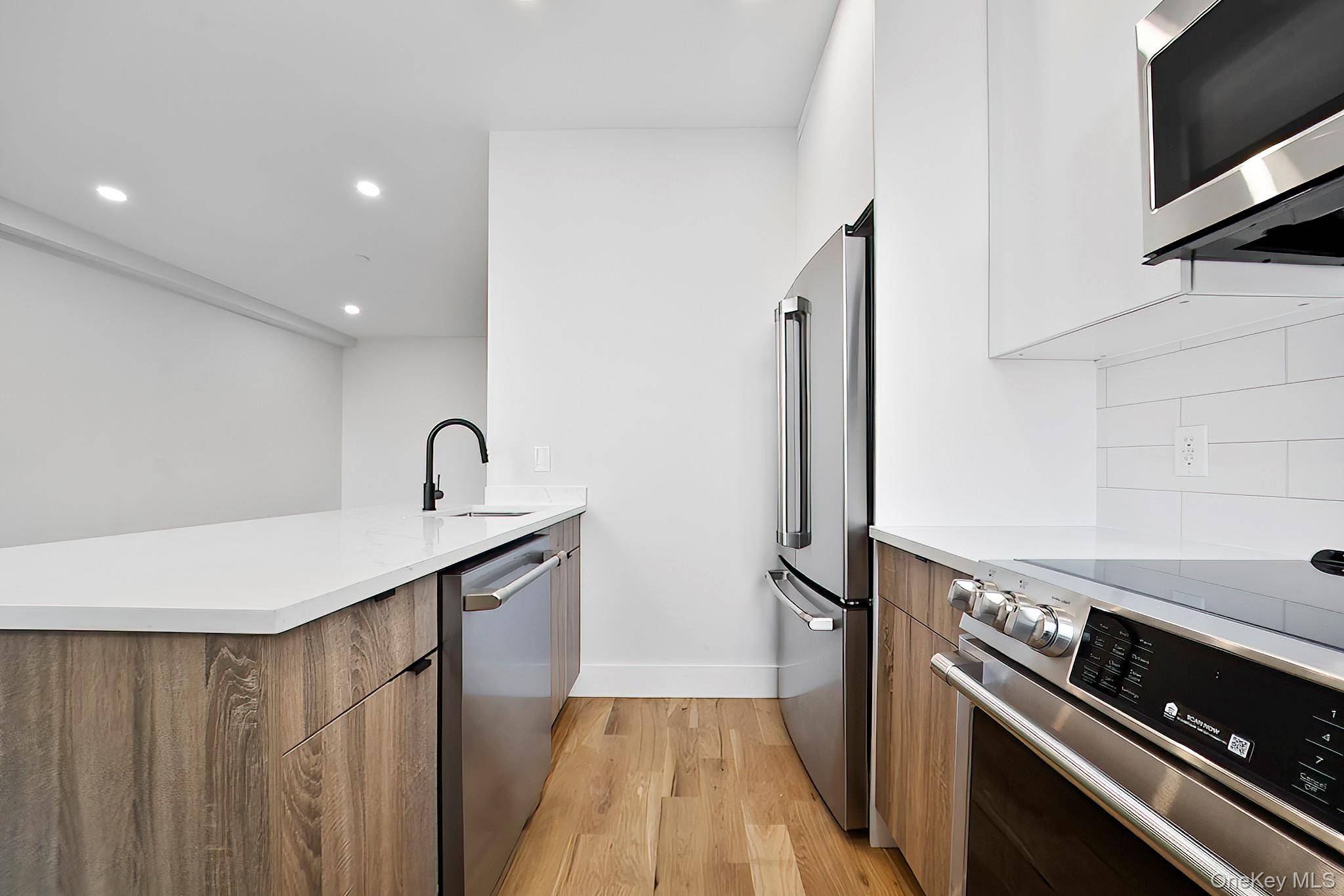 256 Putnam AVE #4PH, Brooklyn, NY 11216