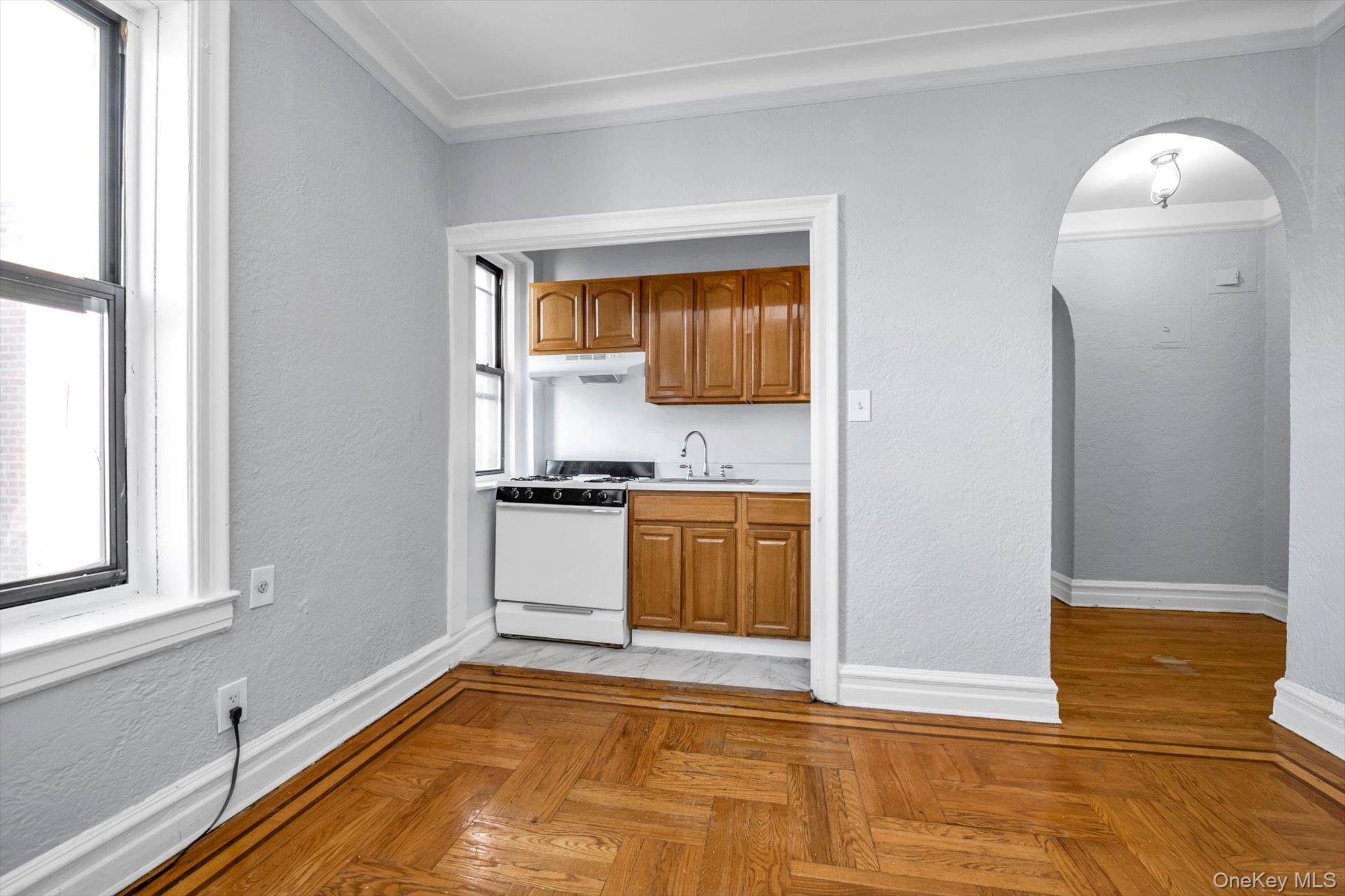83-44 Lefferts BLVD #6C, Kew Gardens, NY 11415