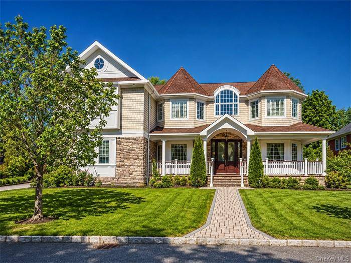 78 Swan CT, East Hills, NY 11576
