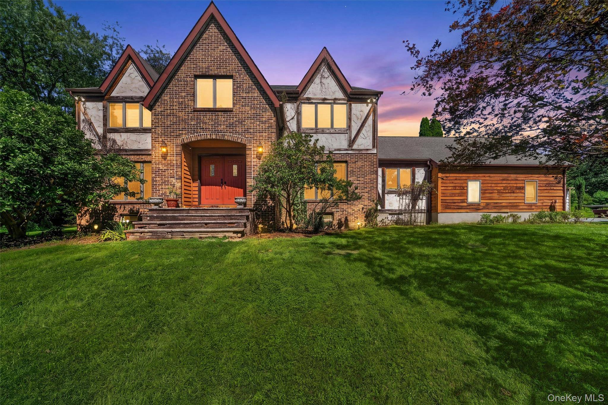 180 Sarah Wells TRL, Campbell Hall, NY 10916