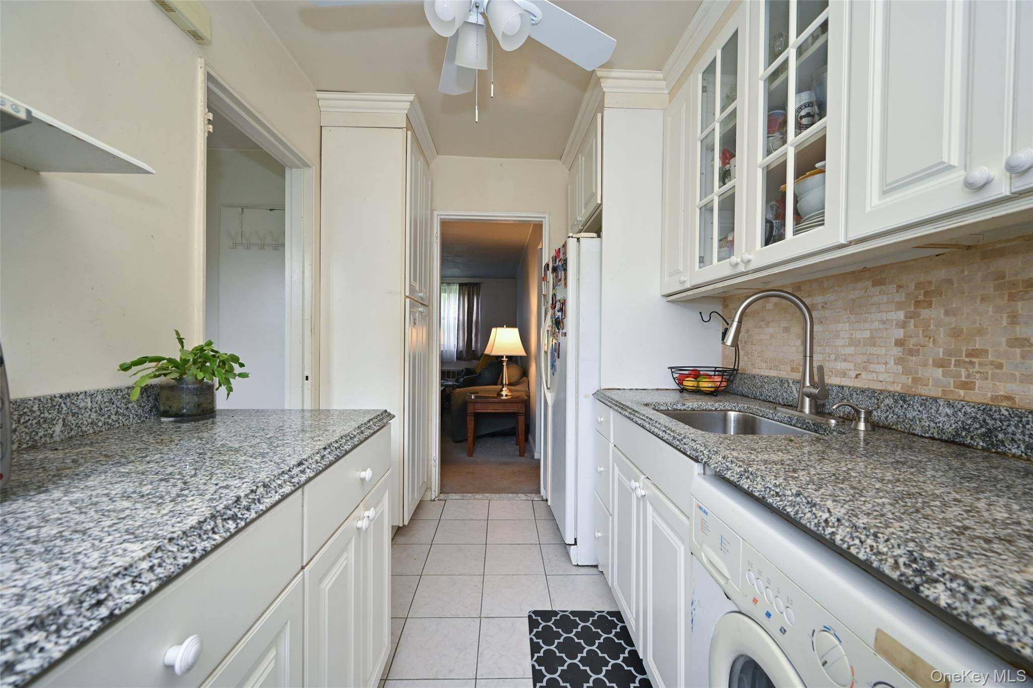 245-12 62 AVE #2nd Floor, Douglaston, NY 11362