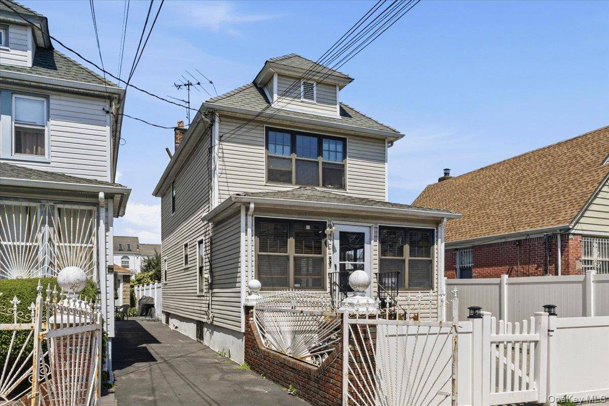 21825 104th AVE, Queens Village, NY 11429