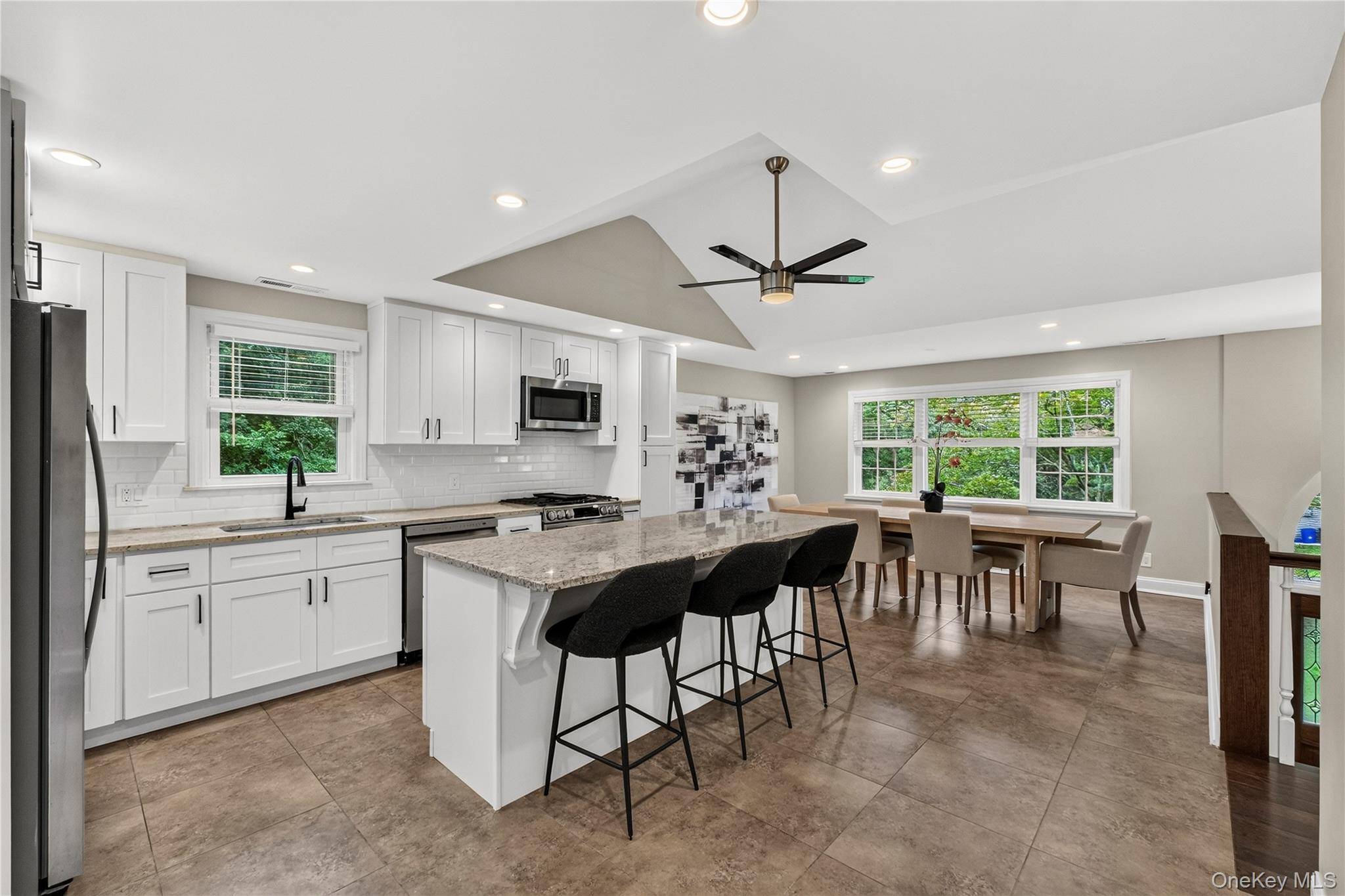 15 Cobblestone LN, Cortlandt Manor, NY 10567