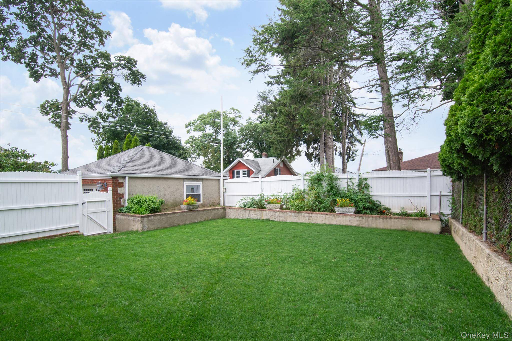 53 Briggs AVE, Yonkers, NY 10701