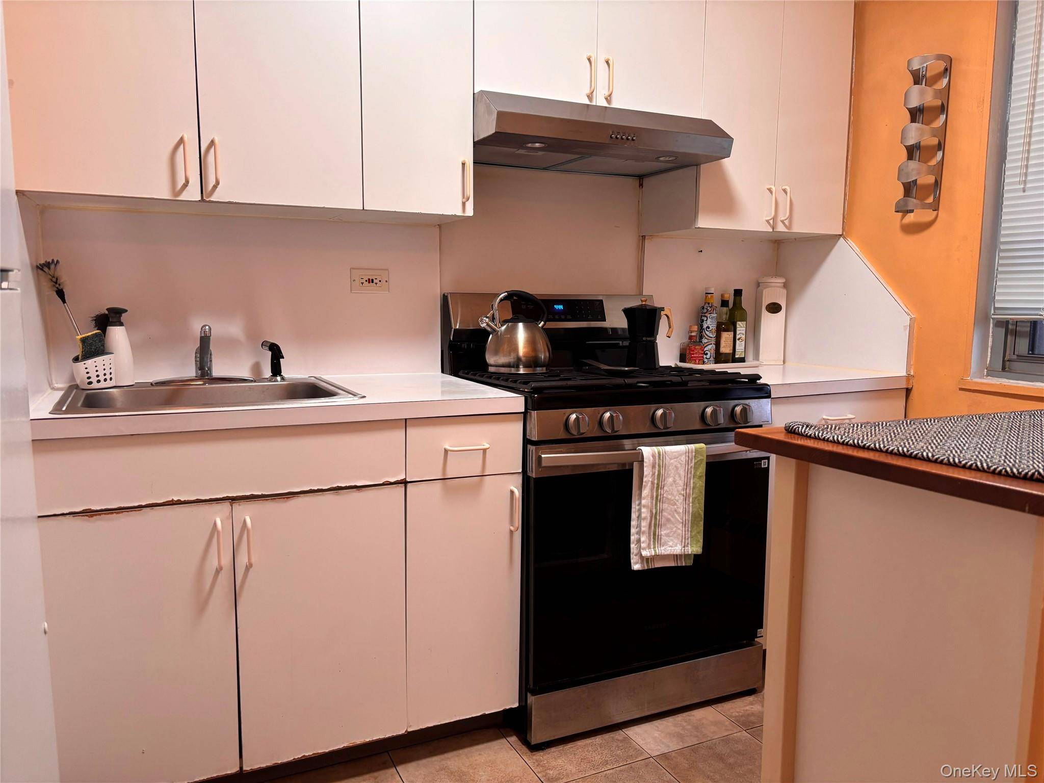 61-25 97th ST #6E, Rego Park, NY 11374