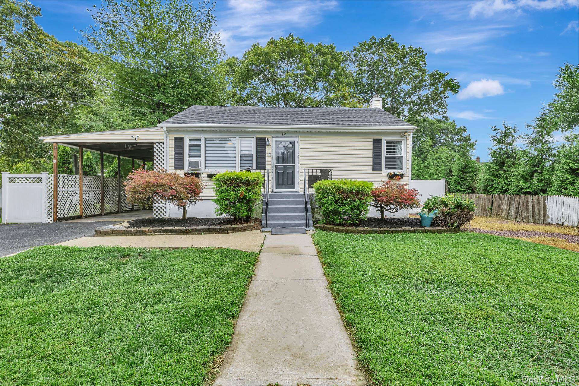 12 Dover AVE, Mastic, NY 11950