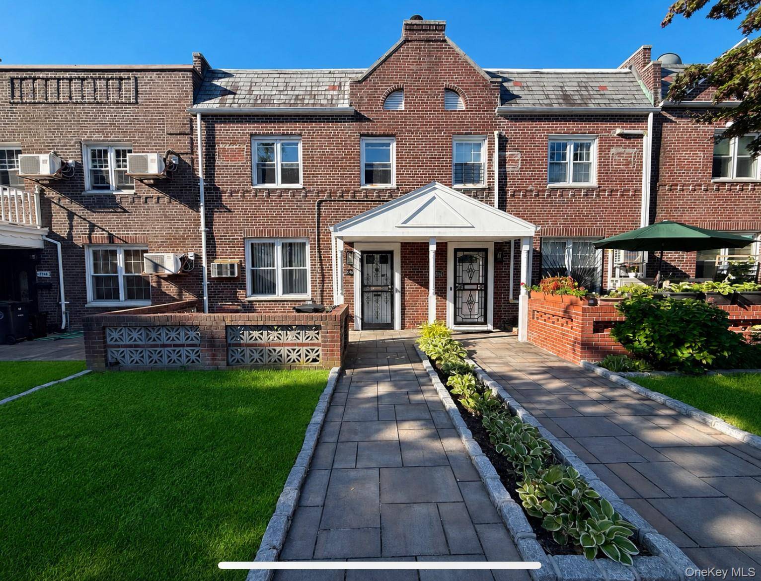 6746 Harrow ST, Forest Hills, NY 11375