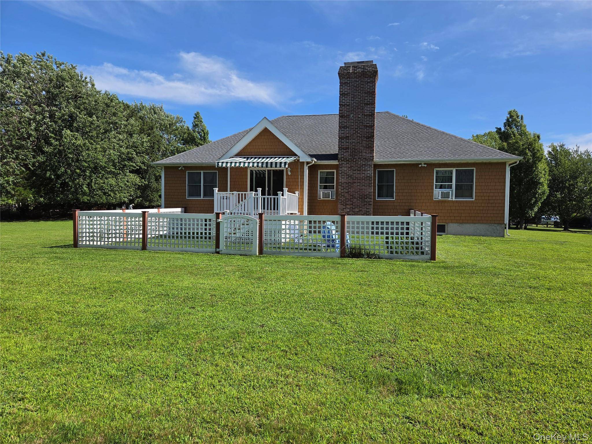 280 Marina LN, East Marion, NY 11939