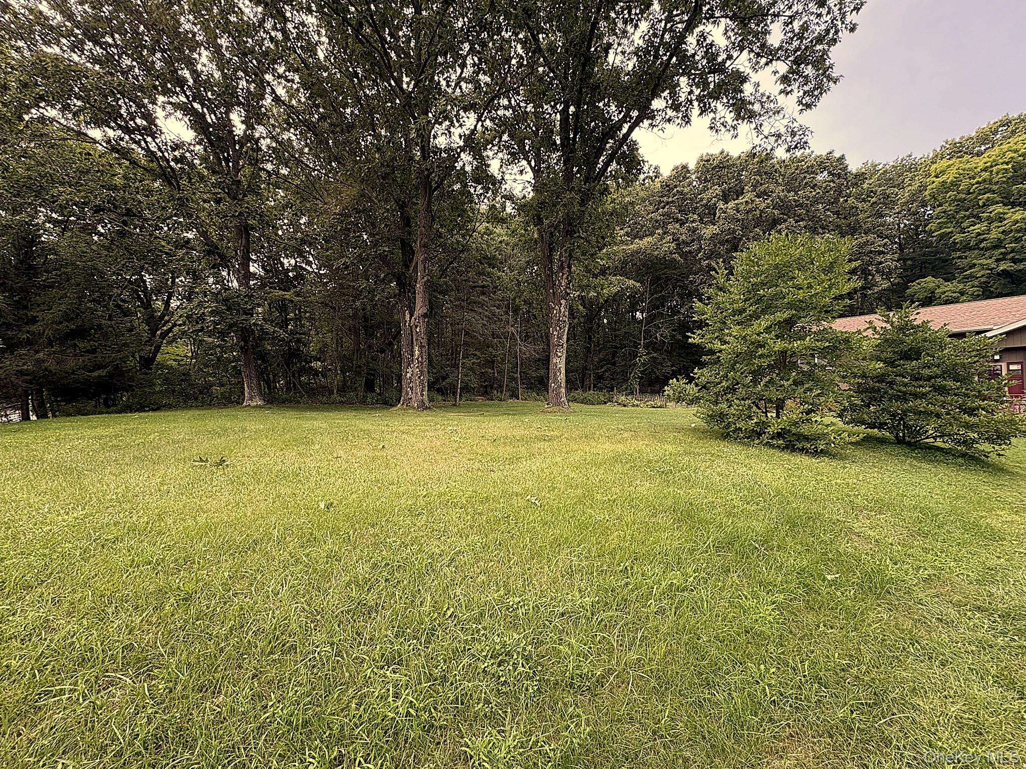 33 Twin Bridges RD, Copake, NY 12516