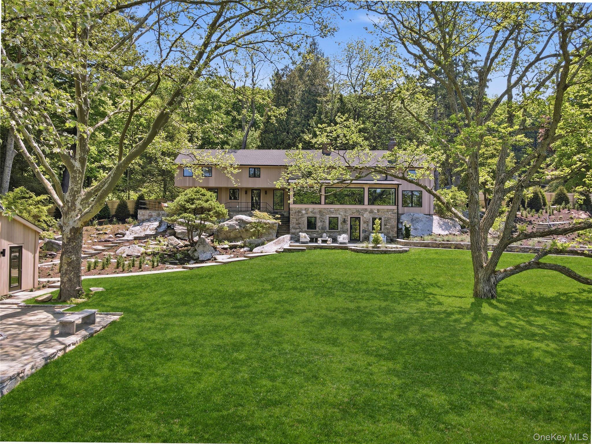 39 Old Snake Hill RD, Pound Ridge, NY 10576