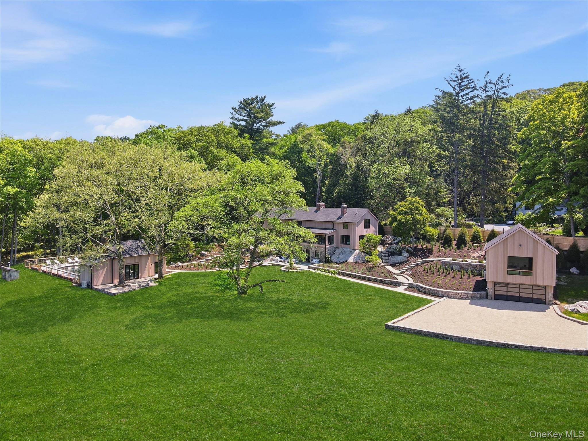 39 Old Snake Hill RD, Pound Ridge, NY 10576