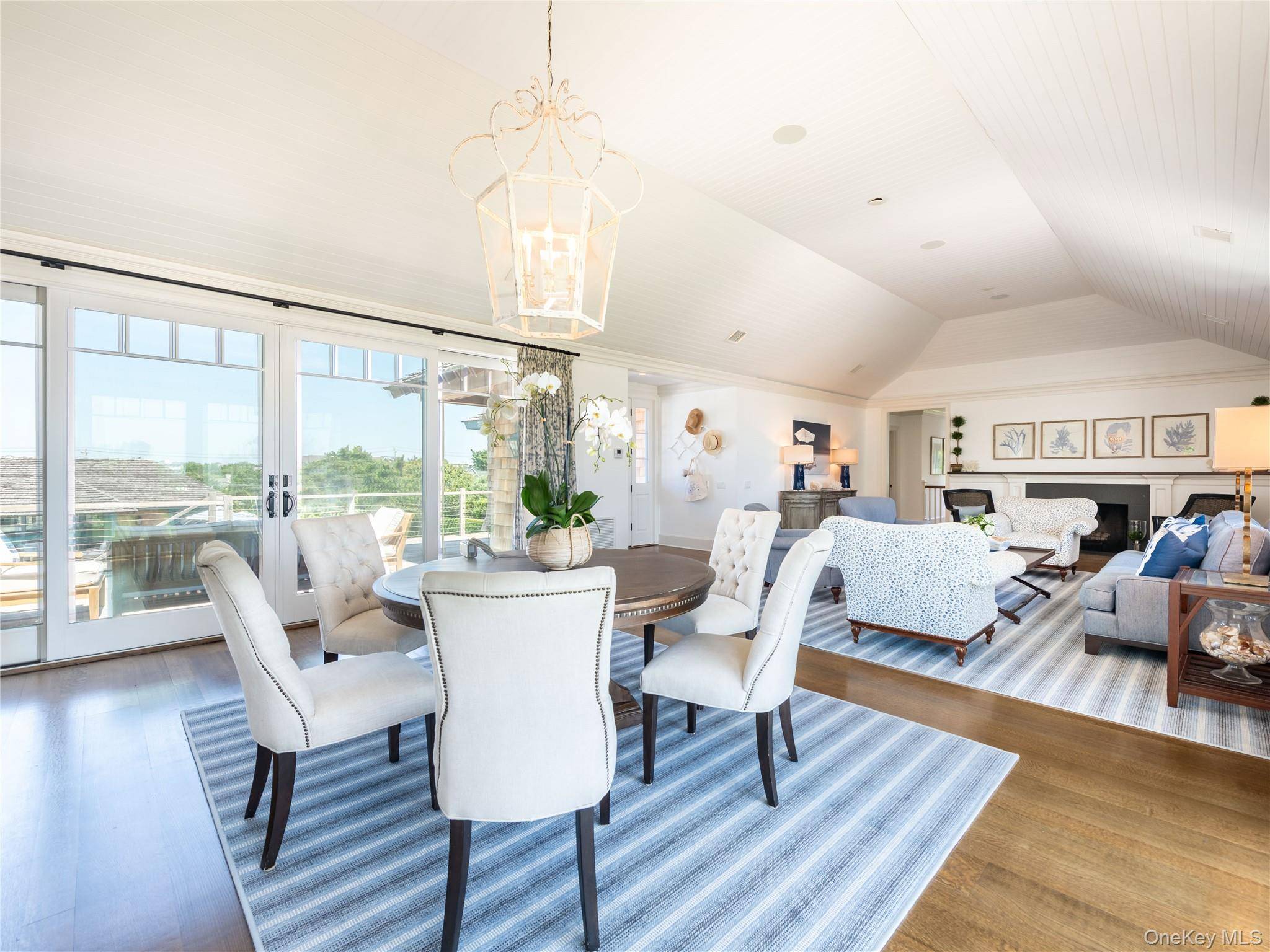 40 Dune RD, Quogue, NY 11959