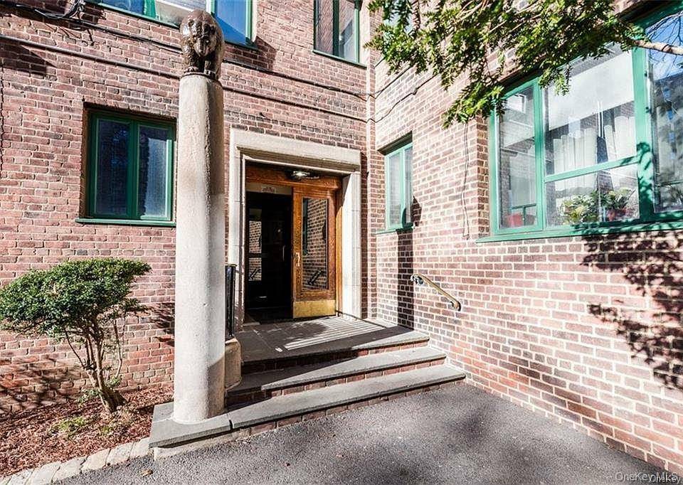 1970 E Tremont AVE #1C, Bronx, NY 10462
