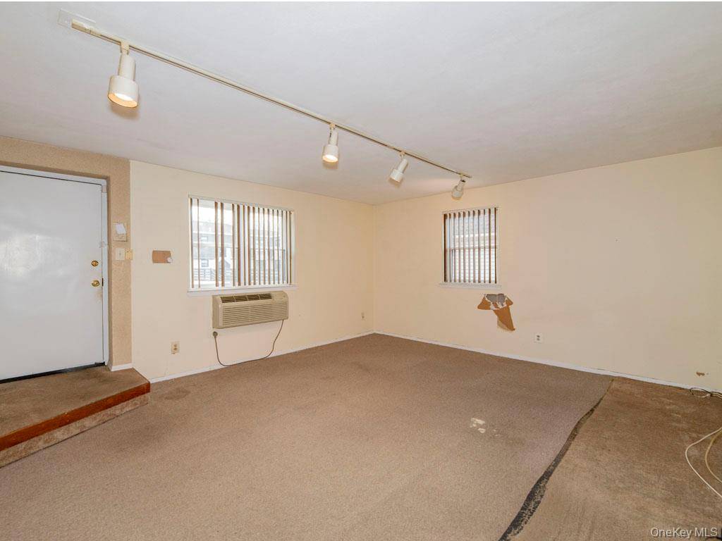1337 Broadway #L10, Hewlett, NY 11557