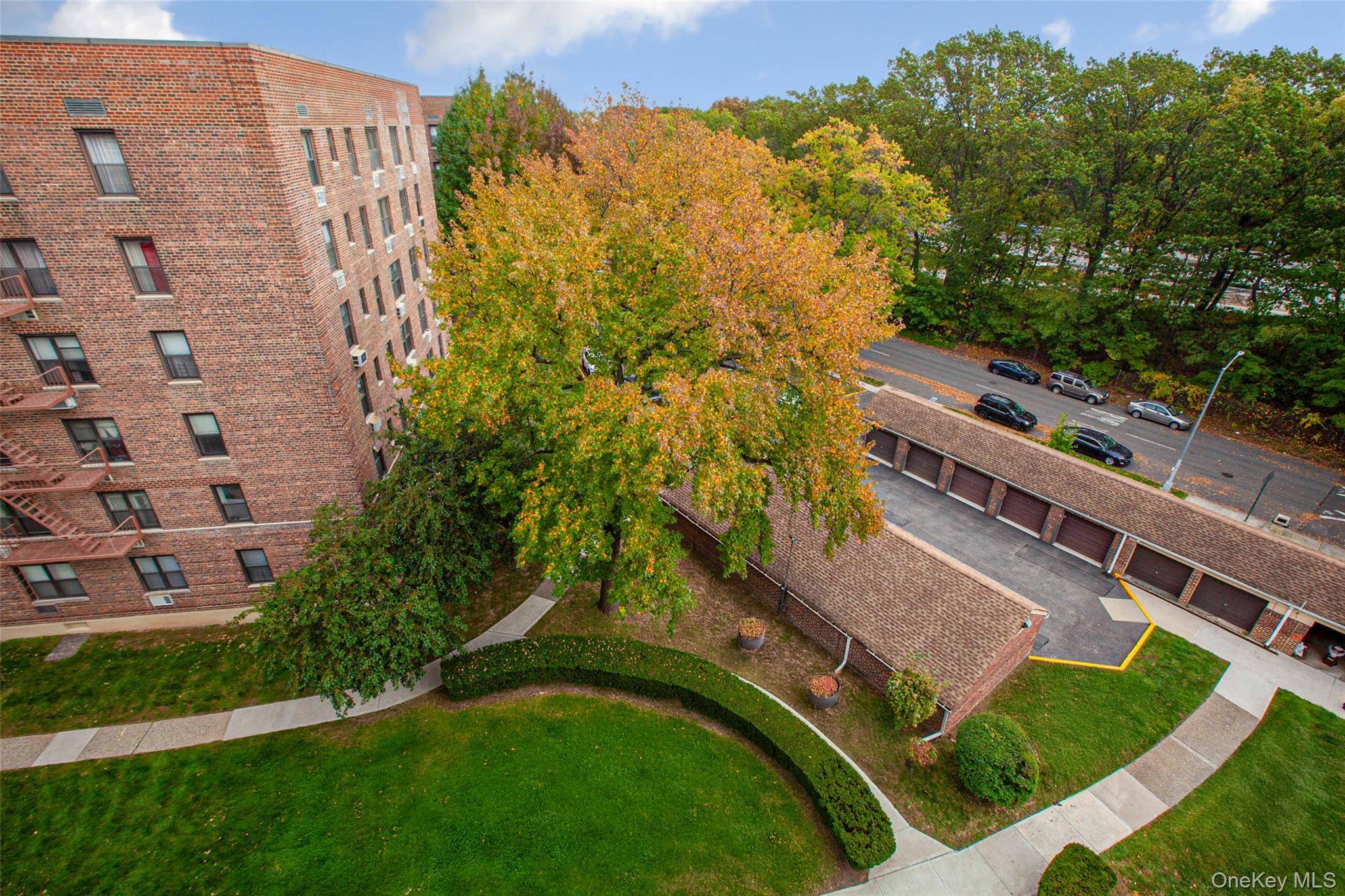 224-24 Union Turnpike #6G, Oakland Gardens, NY 11364
