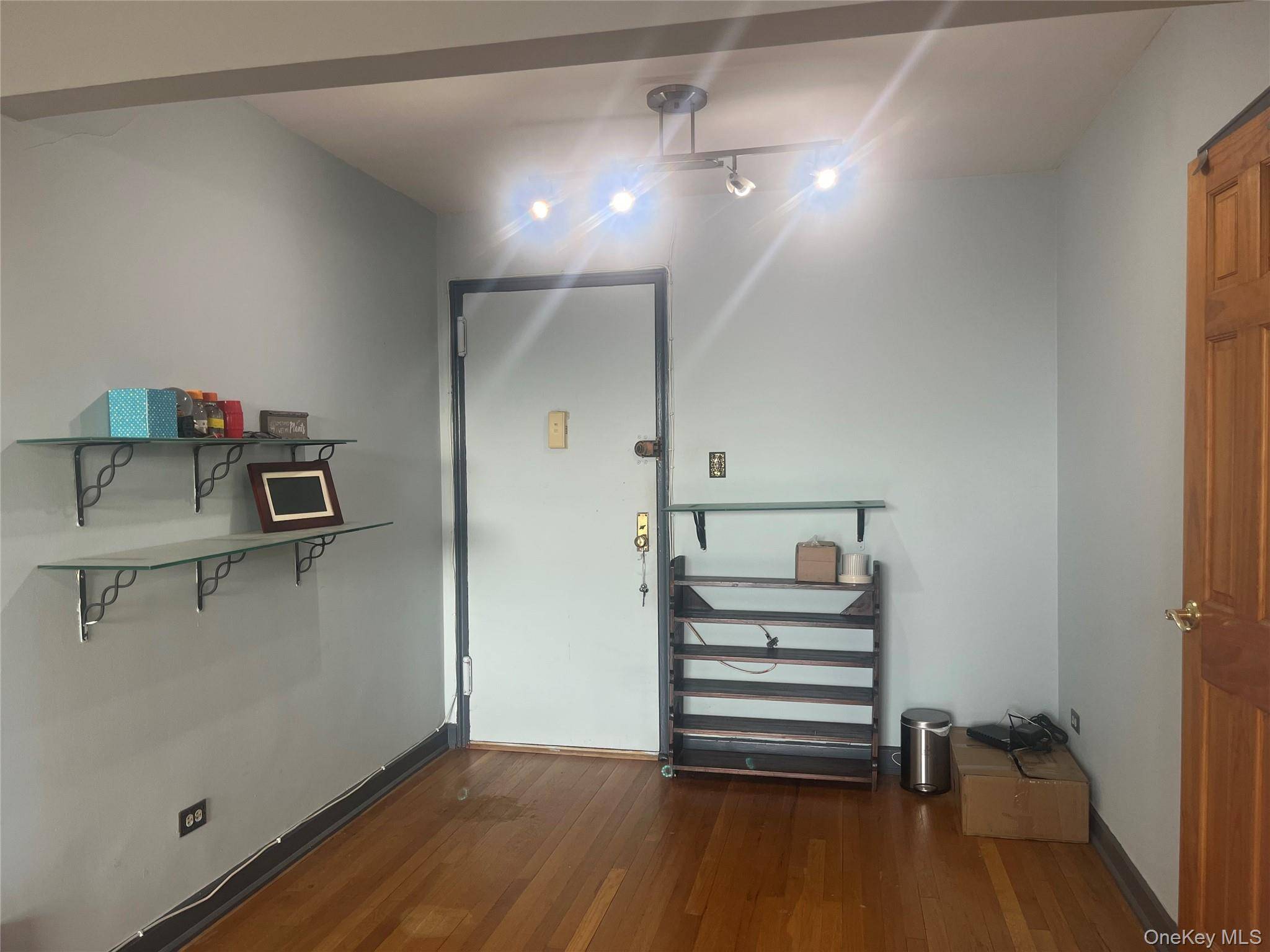 139-15 83rd AVE #717, Briarwood, NY 11435