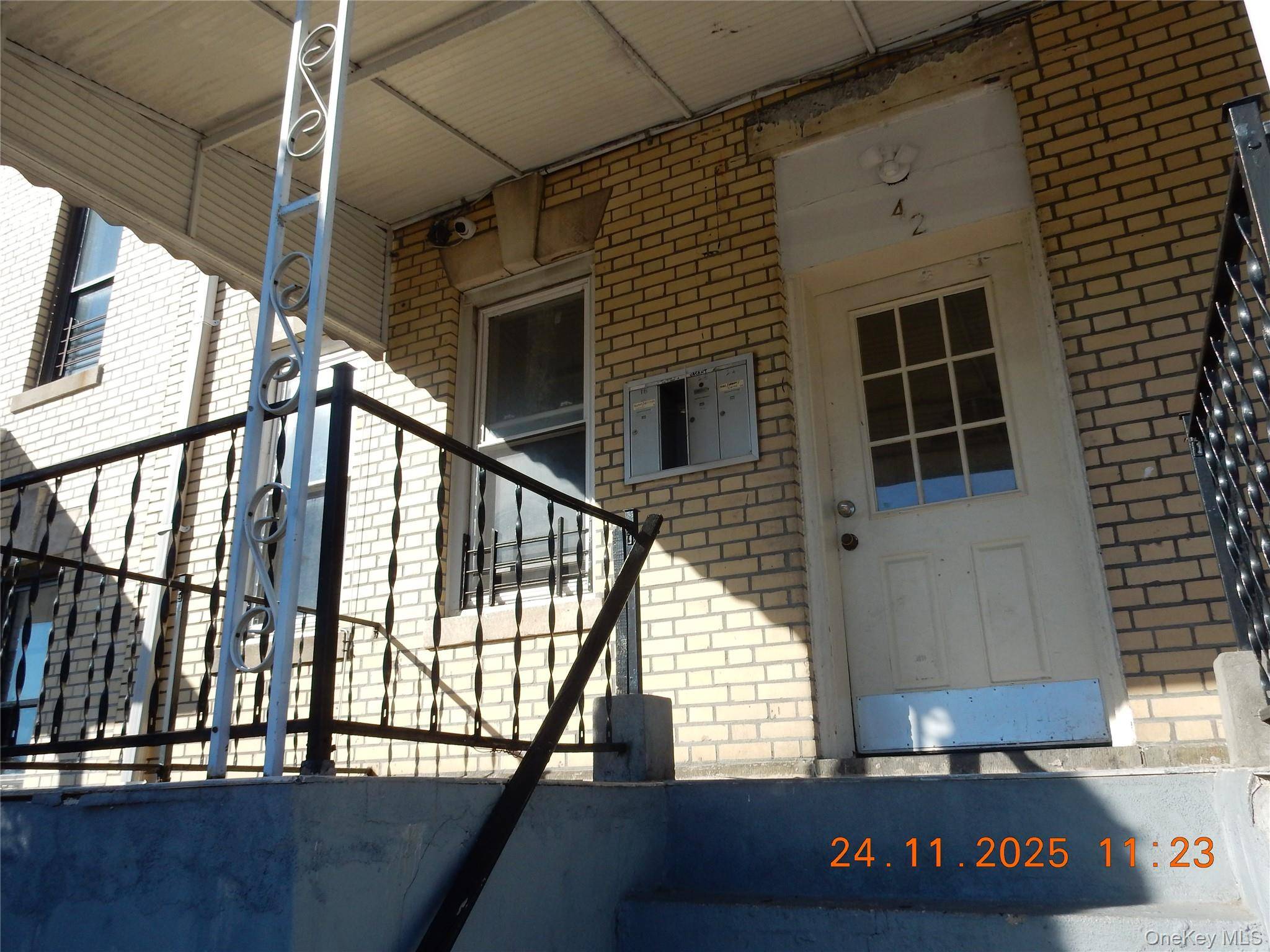 42 S Bleeker ST, Mount Vernon, NY 10550