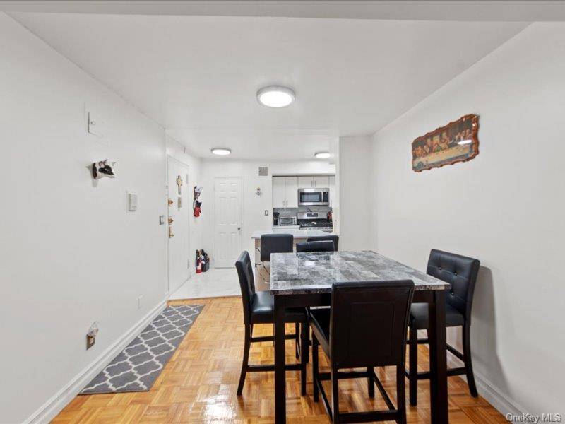 1910 S Pelham Pkwy #3G, Bronx, NY 10461