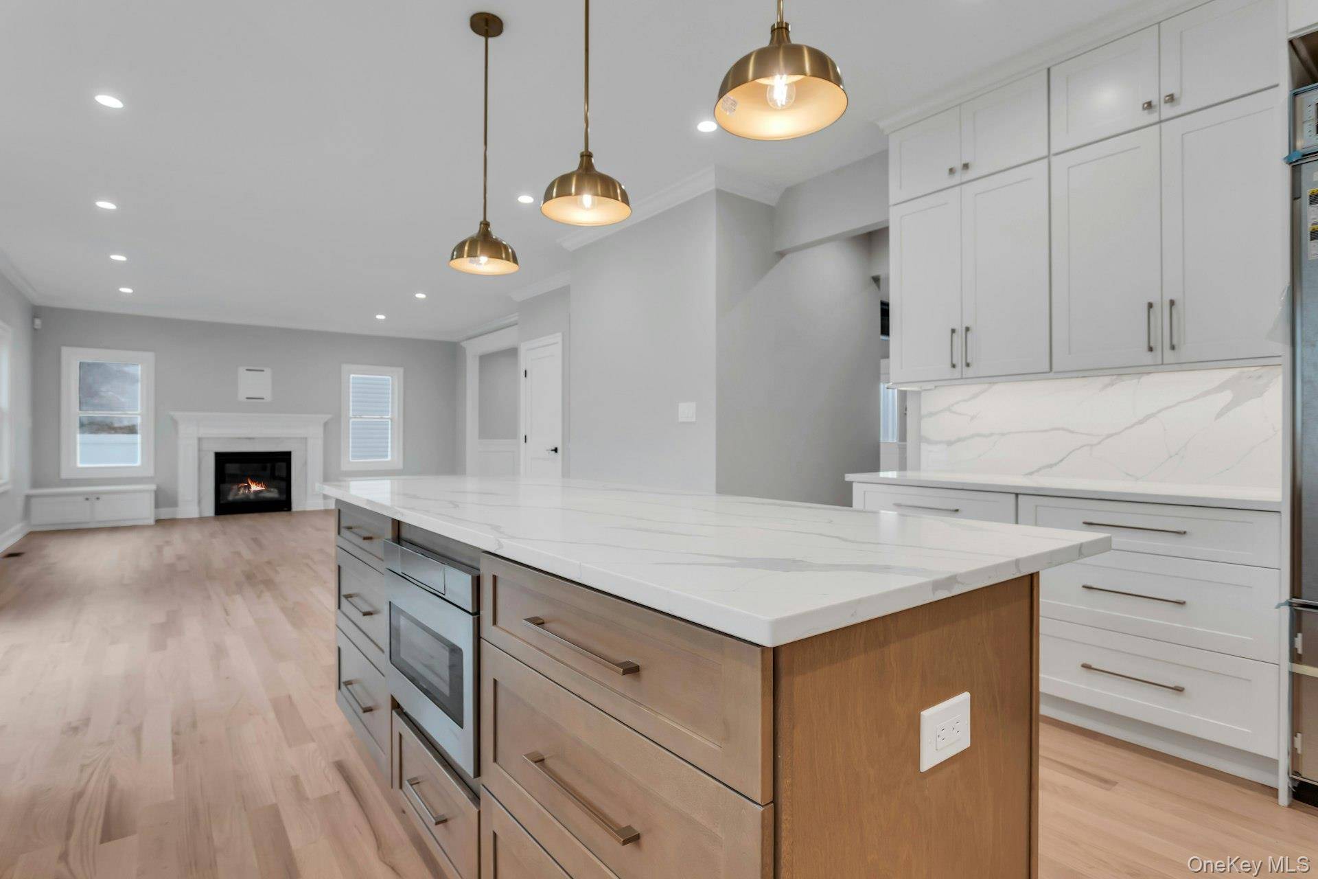90 Grand BLVD, Massapequa Park, NY 11762
