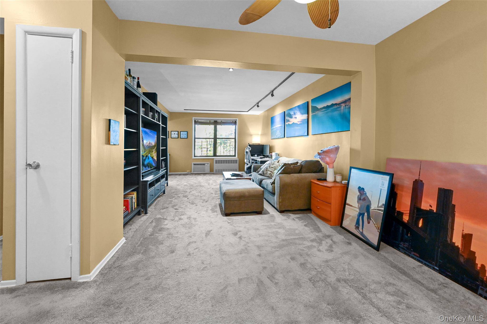 80-35 Springfield Blvd #4F, Oakland Gardens, NY 11364